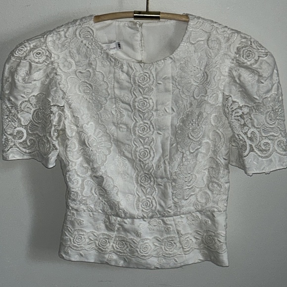 New Christy Lynn Lace Feminine Embroidered Puff Sleeve Tailored Peplum Blouse - Picture 13 of 14